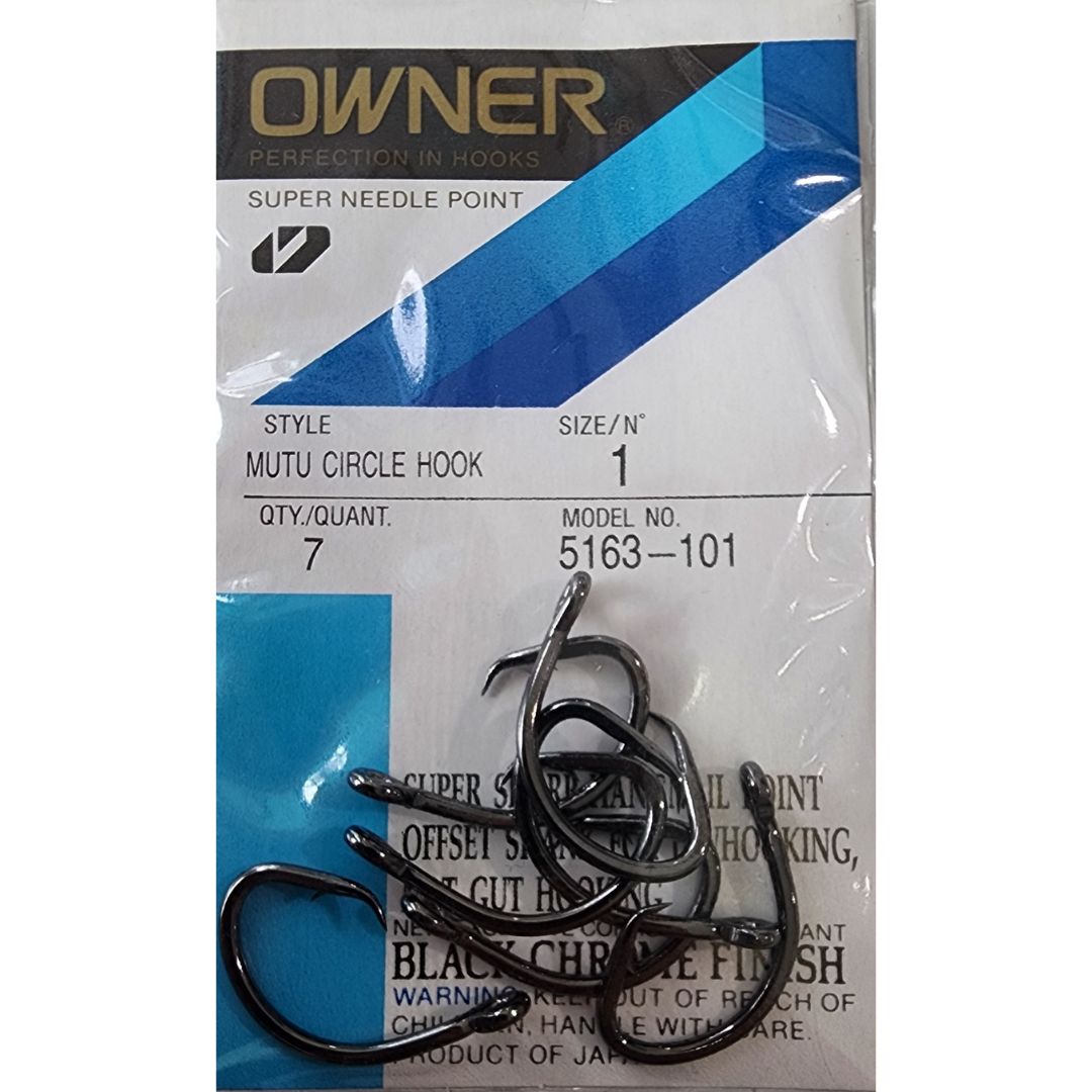 OWNER 5163 Mutu Circle  Hooks