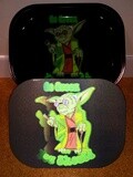 The Crush Character Rolling Tray w/ Magnetic Lid, Color: Go Green Yoda