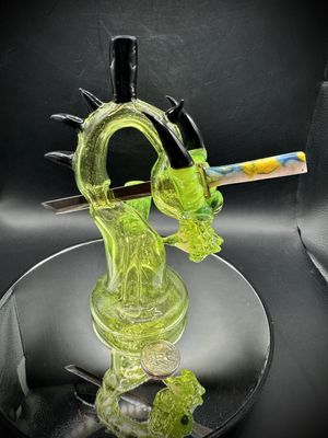 Tony Kazy Dragon w/ Sword Water Pipe