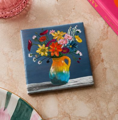 Handgeschilderde keramische tegels met natuurlijke kleuren en unieke illustraties