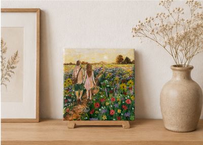 Wandeling door het bloemenveld – handgeschilderd tegeltje | 10 × 10 cm