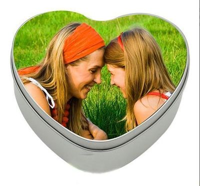 Boîte à cadeau bonbon ou autre forme cœur  Les tarifs entre    40.00 € à  24.00  €
