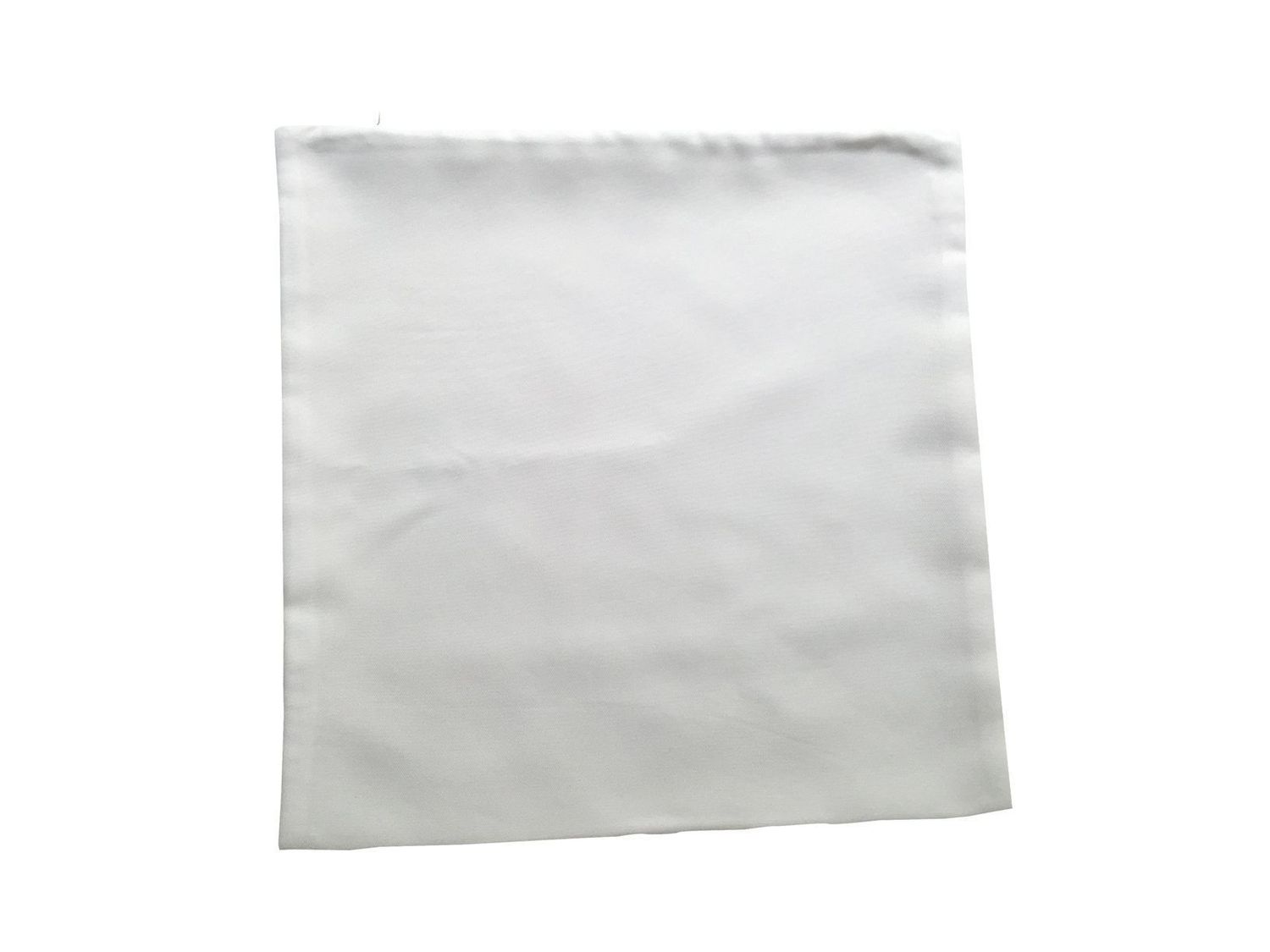 .Deux Housses de coussin carré 35*35cm en tissus blanc texturé  les tarif entre ; 25.00 € à 17.50 €