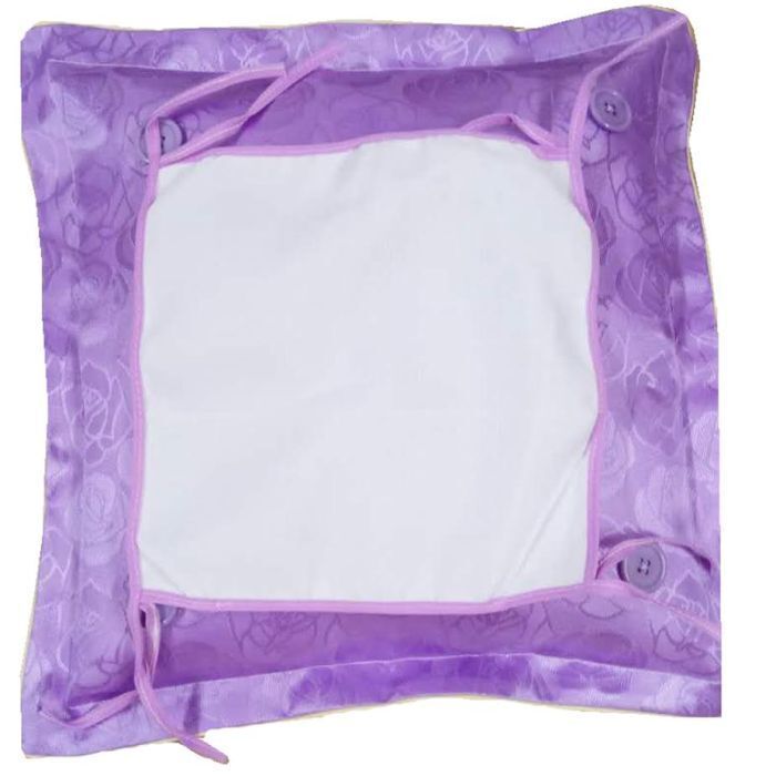 . Deux  Housses de coussin violet avec boutons 38*38cm  PRIX  ENTRE : 28.00€ à 19.60€