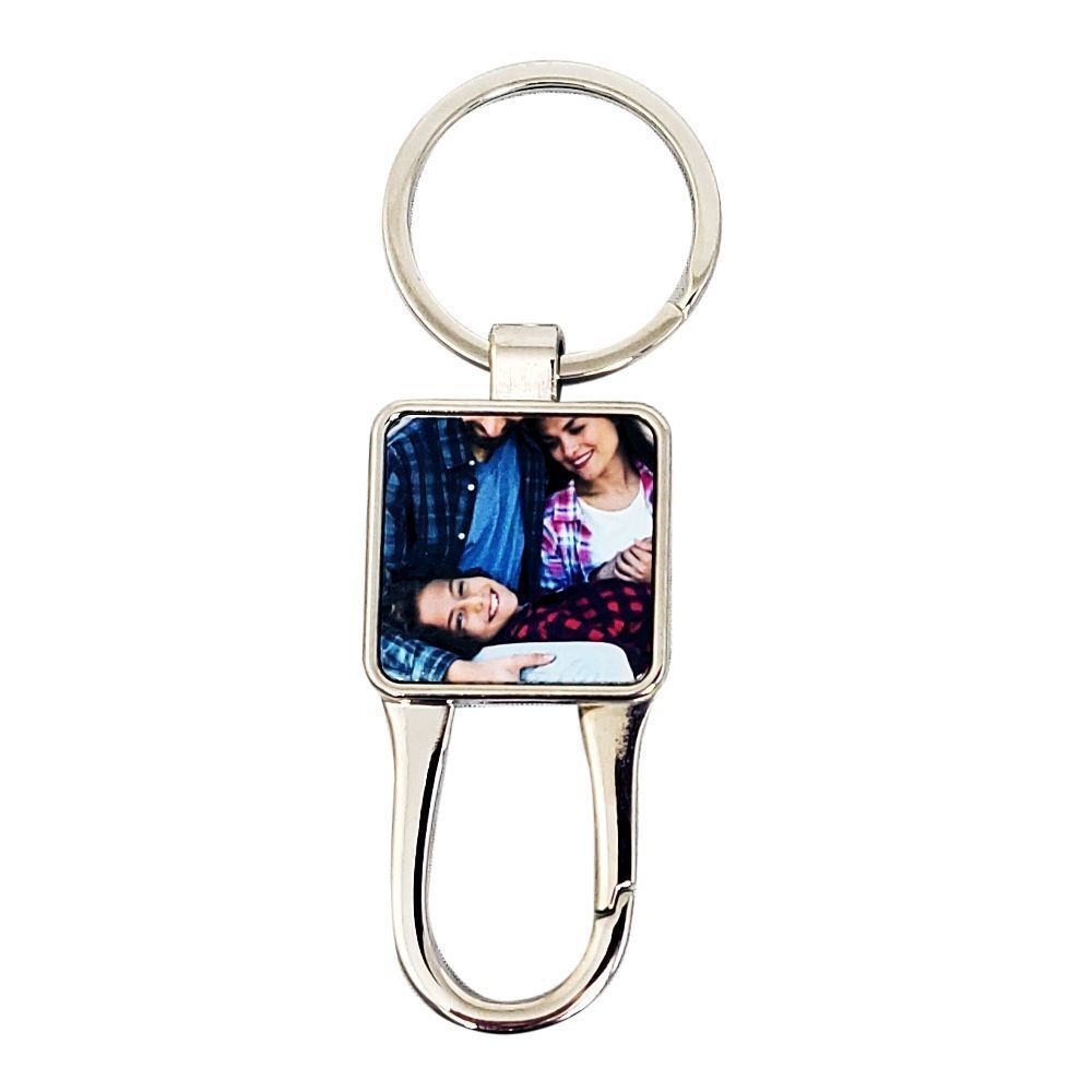 deux   .porte-clés en métal carré avec mousqueton 3 x 7 cm  PRIX ENTRE  24.00€ à 16.80€