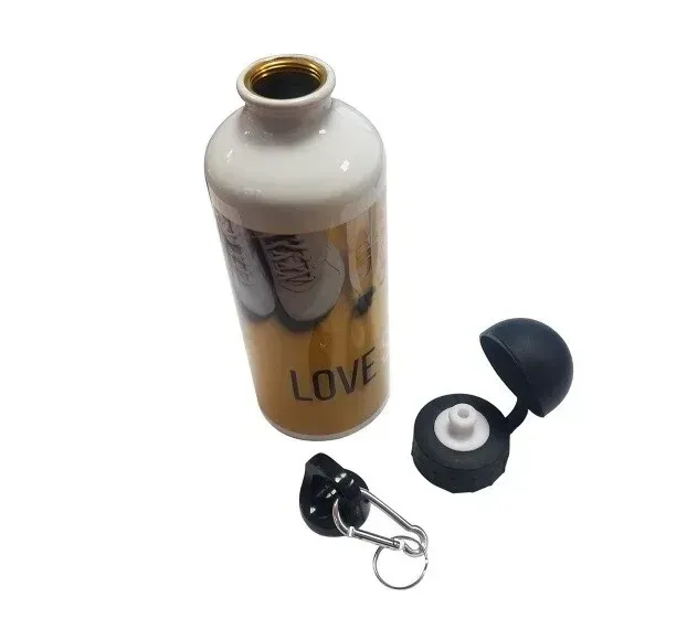 GOURDE alu 600 ml blanches + 2 bouchons (à vis et double ouverture en dôme  25€ a 17.00 €