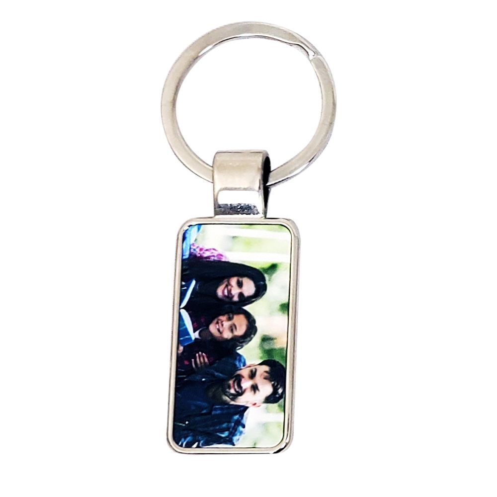 porte-clés en métal luxe rectangle avec balle de foot 2.2 x 5.5 cm  PRIX ENTRE  PRIX ENTRE  22.00 e à 15.40 e