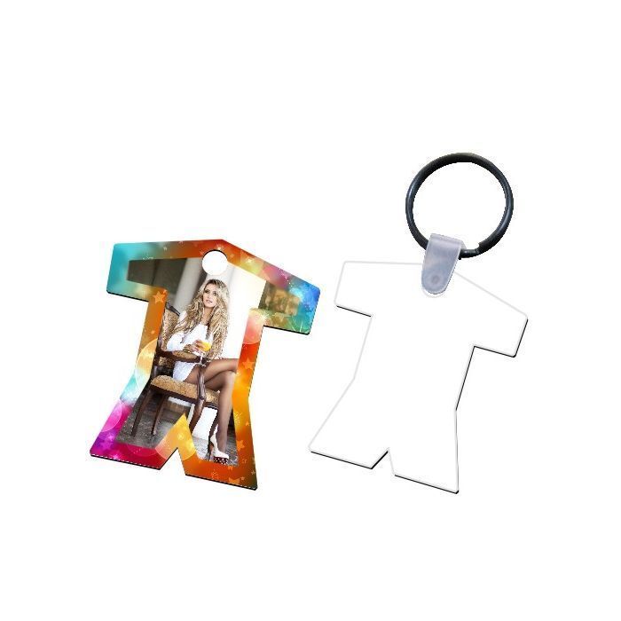 trois  porte-clefs en bois vêtement  PRIX ENTRE 20.00€ à 14.00€