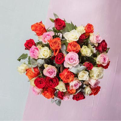 Bouquet Villandry .Les roses sont l’expression d’un cadeau romantique et transmettent des émotions fortes : l’amour, l’affection ou encore des félicitations. prix 55€ à 91€