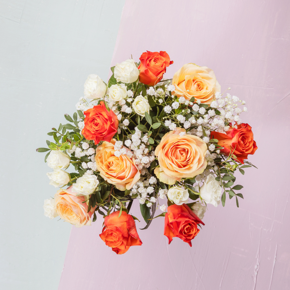 Bouquet Floraison .  Le lisianthus est une fleur délicate exprimant la reconnaissance, la gratitude et le charme.