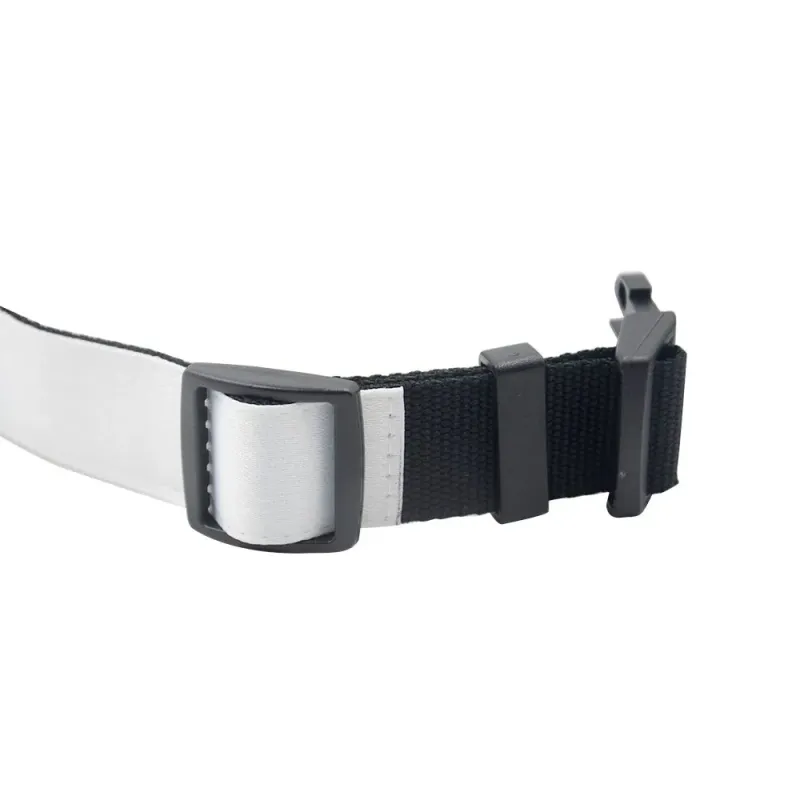 deux  collier est entièrement réglable.