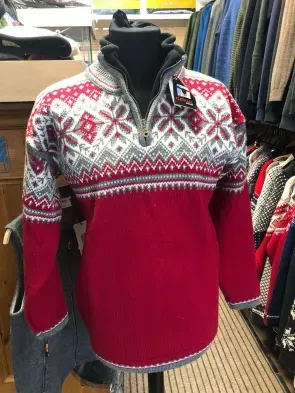 Gjestal (95C-04) Half Zip, Colour: Red (480), Size: XS, Style: Half Zip