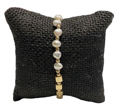 335-161 Pearl Stretch Bracelet