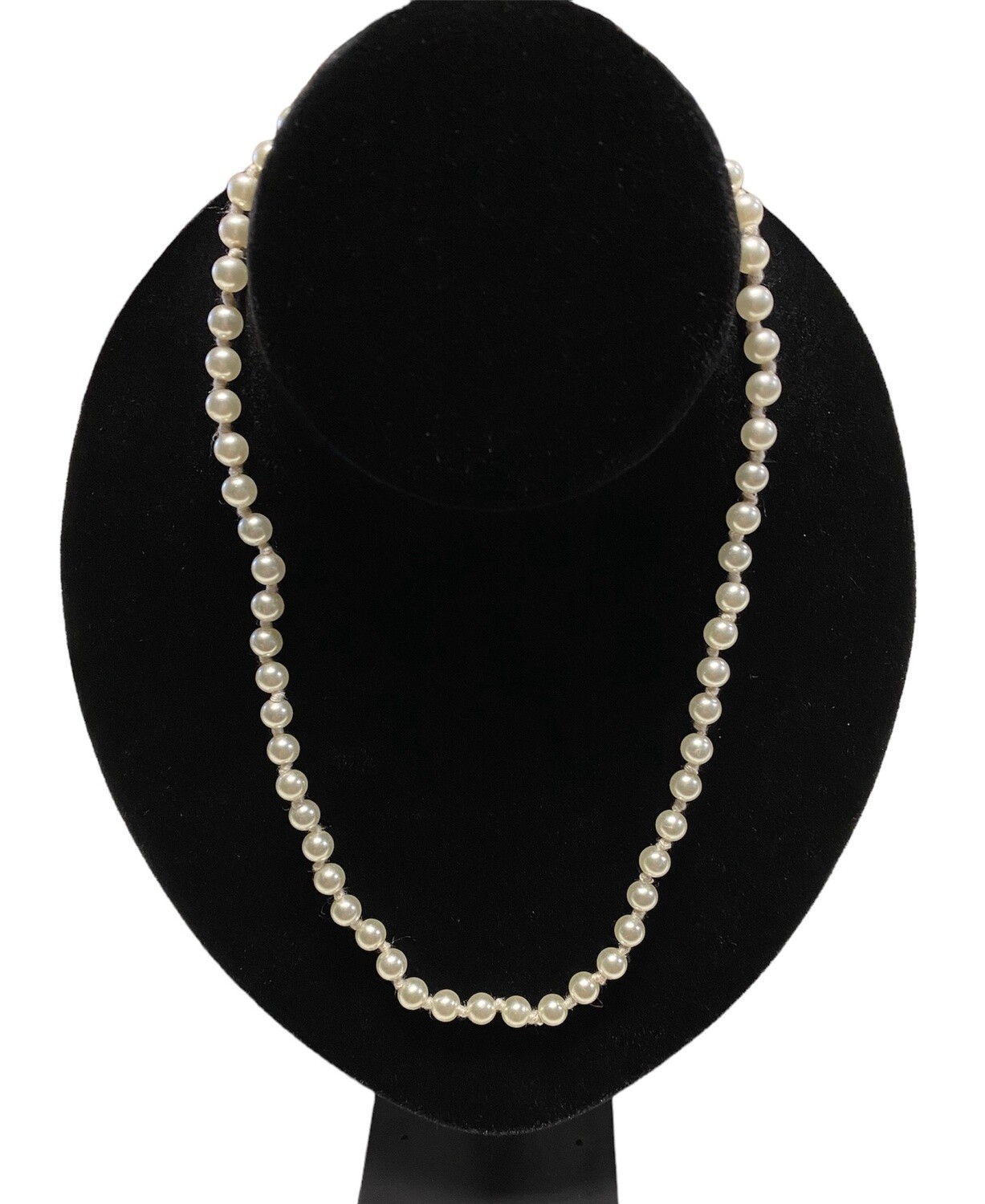 230-31 18" Pearl Necklace