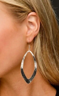 E479BS Large Cut-Out Diamond Ea