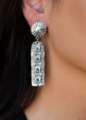 E738 Concho W/Long Silver Bar E