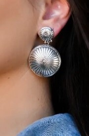 E691 Sil Dbl Concho Post Drop e