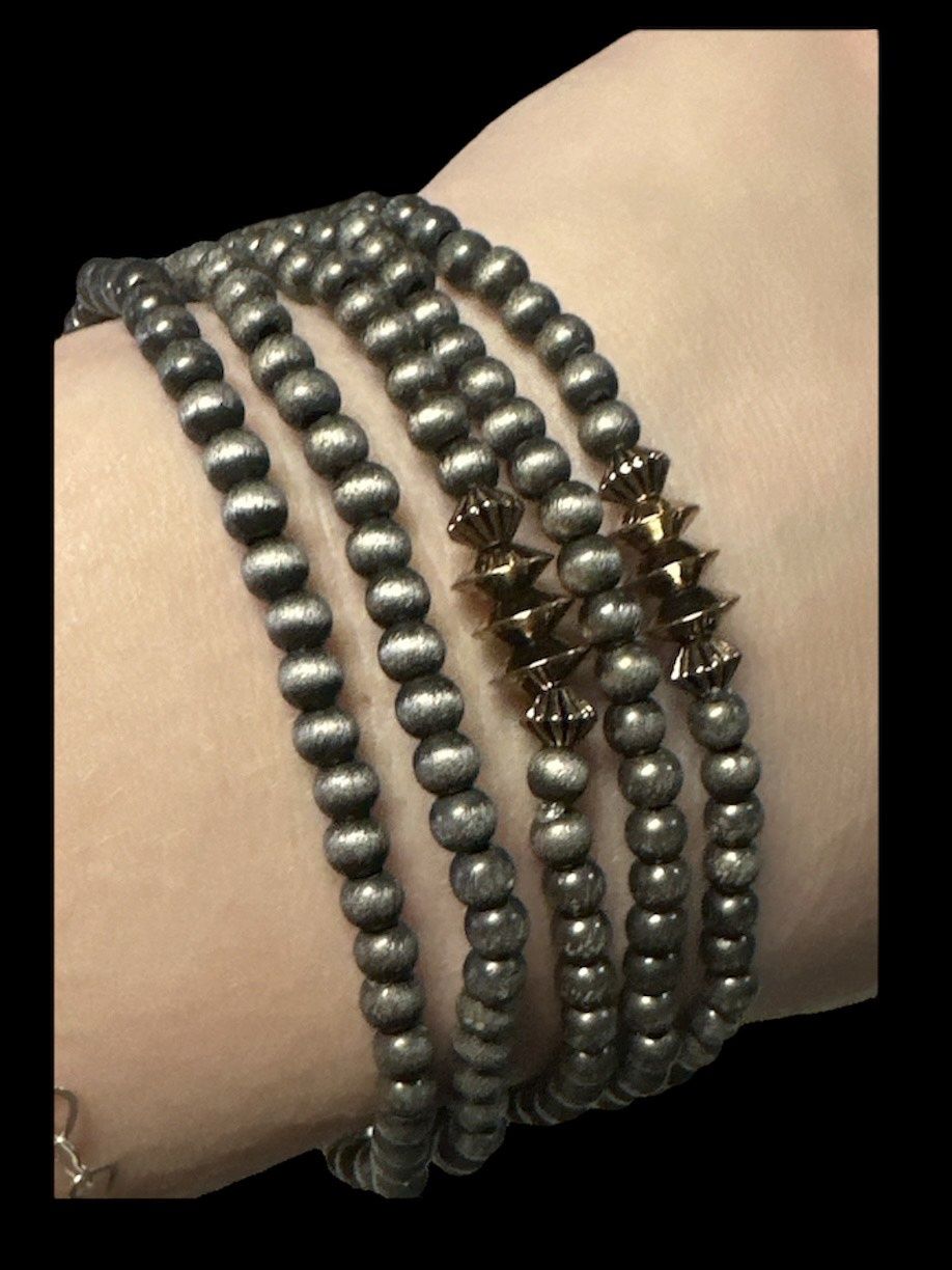 BR1446T 5 Strand Stretch Bracelet Set Navajo Beads and Gold  Discs, Colour: Sil/Gold