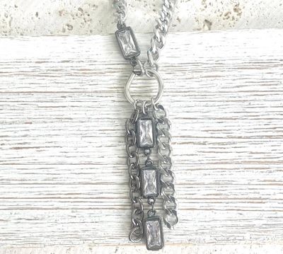 N25048 Short Tasssel Necklace
