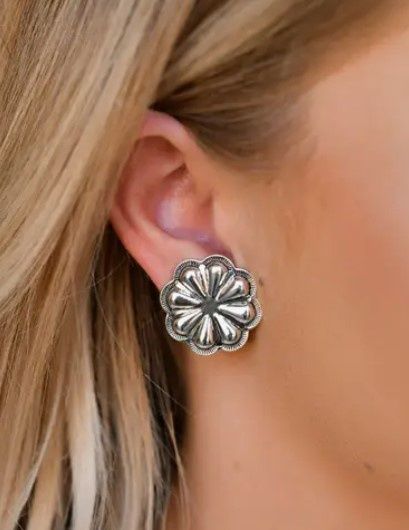 E650 Flower Concho Post Earring, Colour: Silver, Size: Earring