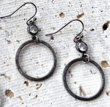 E21650 Gun Metal Circle Earring