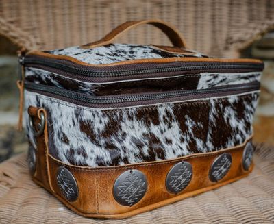 STS34330 Concho Make Up Case