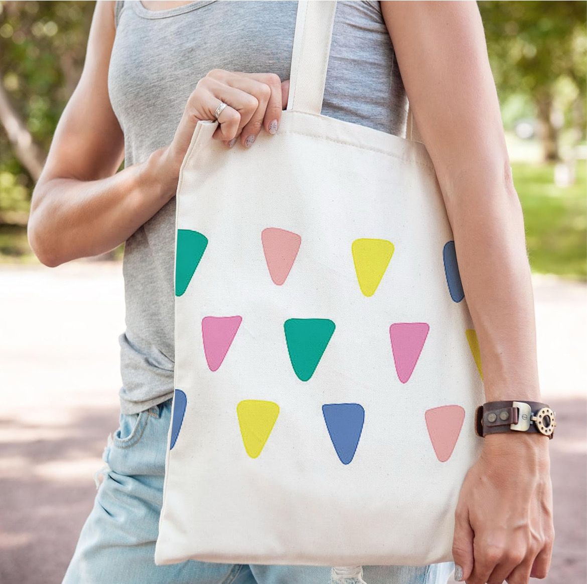 CUSTOMIZABLE TOTE BAG
