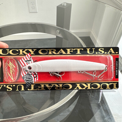 Lucky Craft Wander Slim 110. Pearl White, 4-3/8”, 3/4oz, 3’ Depth. NIP