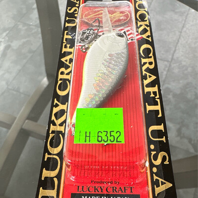 Lucky Craft KJ Flat 1.5 Floating 2-1/2" 3/8oz MS Gun Metal Shad