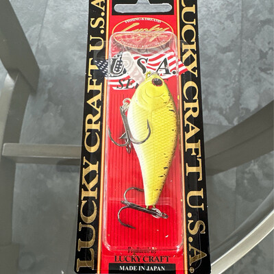 Lucky Craft KJ Flat 1.5 Floating 2-1/2" 3/8oz Pineapple Shad