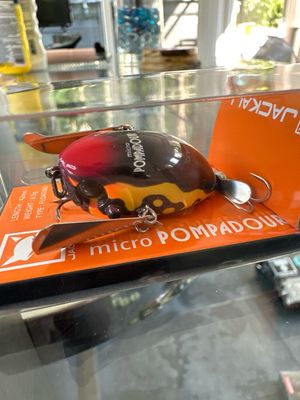Jackall Micro Pompadour Topwater Noisy Bait Makkuro Dokugaeru