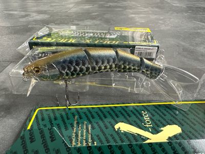 Megabass Spine-X 190 Special Color Dragon Fish Silver