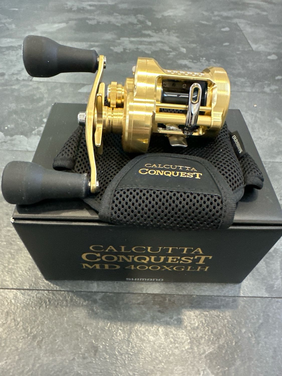 Shimano Calcutta Conquest MD 400XGLH Up To 170 Meters (187yds) 60lb Braid, 200 Meters (220yds) 25lb Mono. NIB