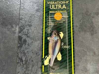 Megabass Vibration X Ultra Kasumi Ito Rattle-in, 76mm (app 3”) 5/8oz, NIP
