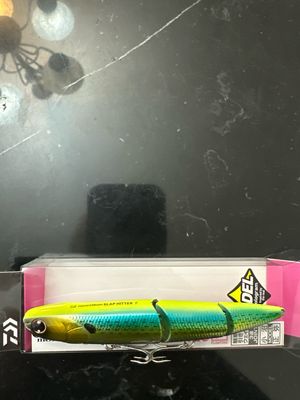 Daiwa Morethan Slap Hitter 120F (Floating) 15.5g 120mm, Adel Hologram, Adele Lime Konoshiro. Saltwater Hooks. NIP