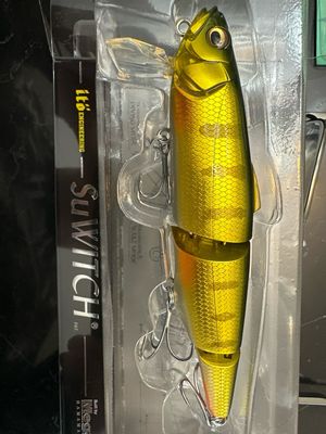 Megabass SuWitch Wagin Perch, 137mm, 1-1/8oz. Wake Mode And Diving Modes. Floating Hard JDM Swimbait. NIP