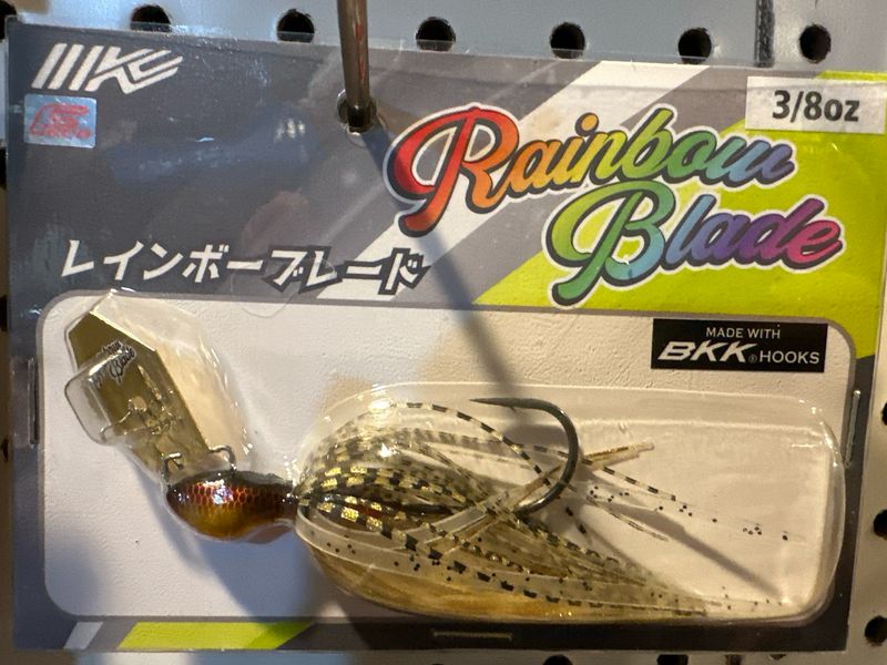 BRAND NEW Imakatsu Rainbow Blade Chatter With Glide Eye 3/8oz Mekki Gold. Exact Bait In Pic.