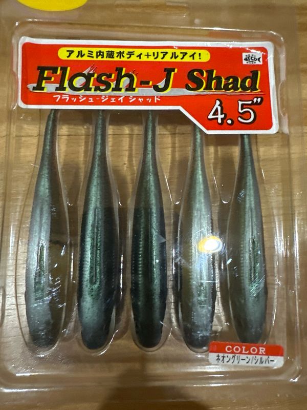 Fish Arrow Flash J Shad 4.5” Neon Green/Silver. 5 Baits Per Pack With Flash Foil