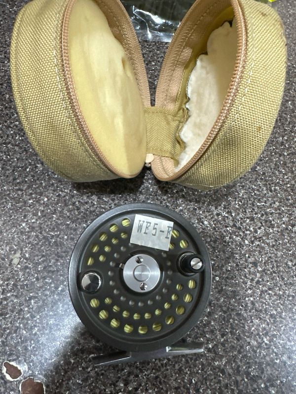 Orvis Battenkill 5/6 Fly Reel, Very Lightly Used.
