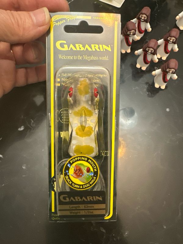 Megabass Gabarin 63mm 1/2oz NEW Topwater Frog WHITE PYTHON. NIP