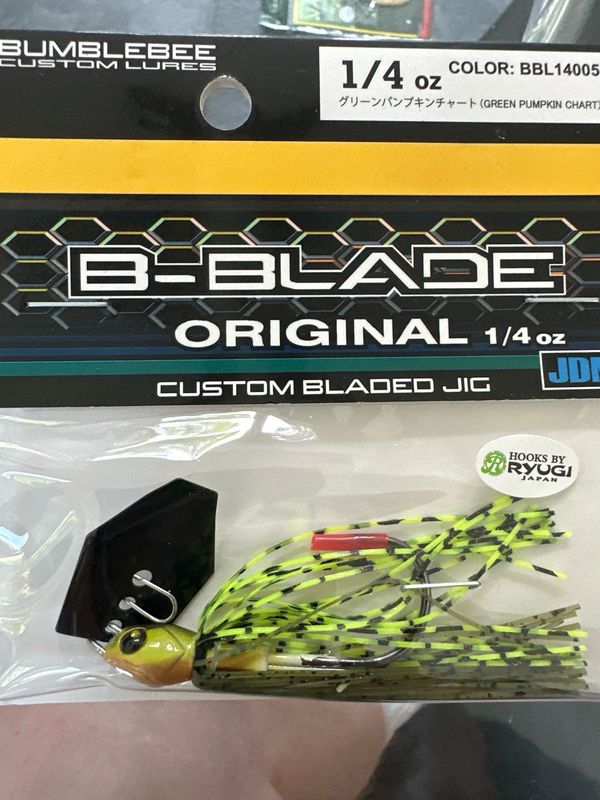 Bumblebee B-Blade RARE JDM Chatterbait Green Pumpkin Chart 1/4oz. NIP
