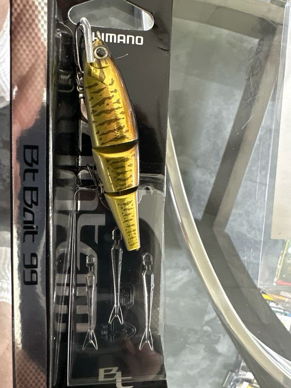 Shimano BT Bait 99F ZR-699V. A More Finesse JDM Multi Jointed Swimbait, 3 Soft Tails Included. #006 Small Mouth. NIP.