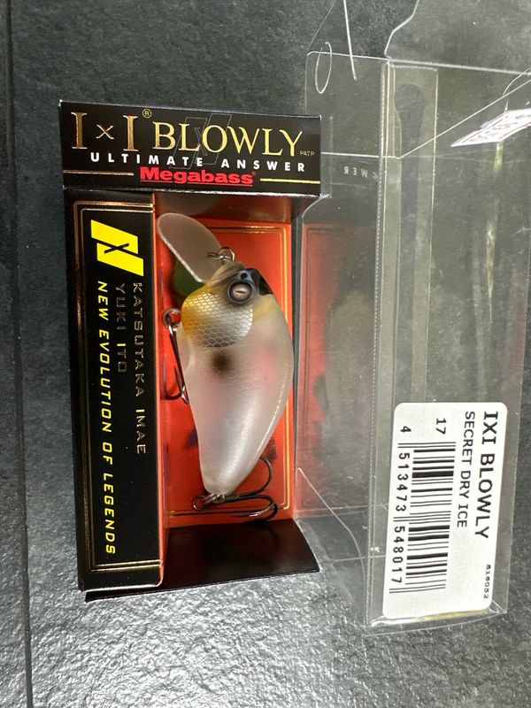 Megabass IXI Blowly Secret Dry Ice. 49mm 3/8oz Floating, Max Depth Approx 1-2’ (0.5m). NIP