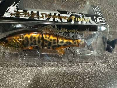 Jackall Dowz Swimmer 180SF Blazing Leopard (Amazing Color). 3 Segment JDM Glide Swimbait 2oz Class, 180mm Spare Tail Included. New In Package.