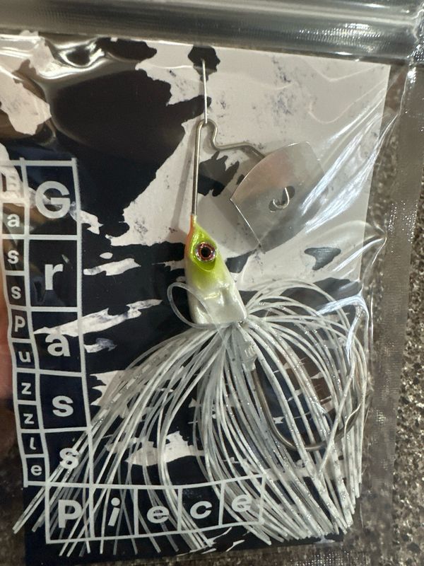 Bass Puzzle Grass Piece 1/2oz G03 White Shad. New In Package