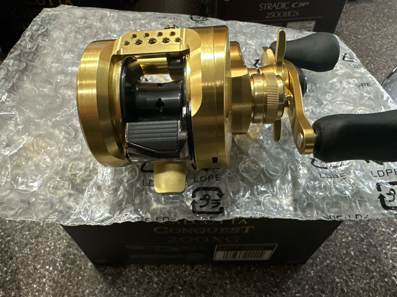 Shimano Calcutta Conquest 200XG New In Box.
