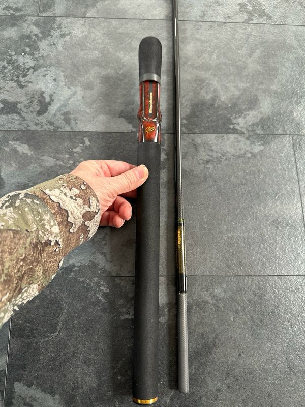 Megabass Destroyer F4-71X Advantage HT800X VERY Lightly Used/Excellent Condition. Super Rare/difficult To Find &amp; Stunning. 7’1”, Detachable Butt, 1/4-3/4oz, 8-20lb Line.