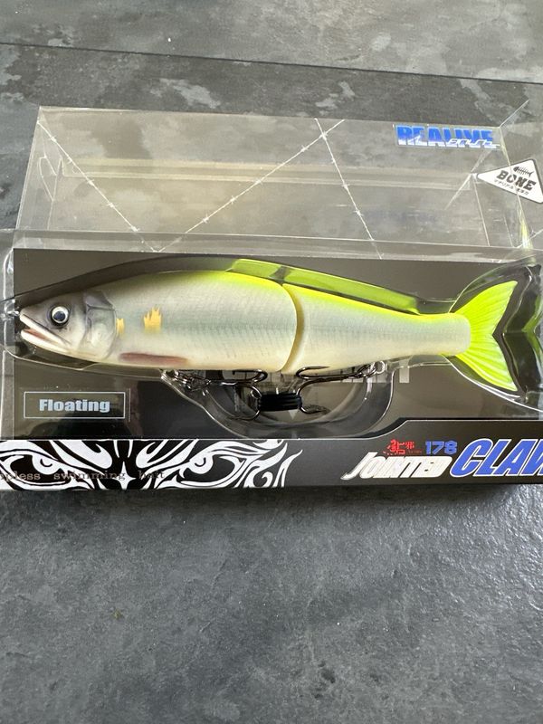Gan Craft Jointed Claw 178 Realive! Stunning Color GMB-02 Chart Matte Bone. 7” (178mm) 2oz. NIP