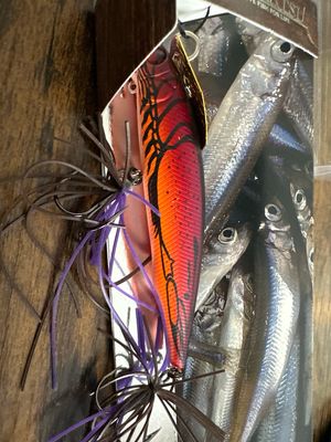 Imakatsu Alive Chatter 90FS. #438 Ame Zari. 9cm 16g (.56oz). GREAT JDM hard Minnow With Chatter Blade. New In Box.