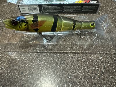 Gan Craft Jointed Claw Shift 183 #WM-01 Belial Peacock. Gorgeous JDM 180mm Just Over 7” 2oz Class. New In Box.